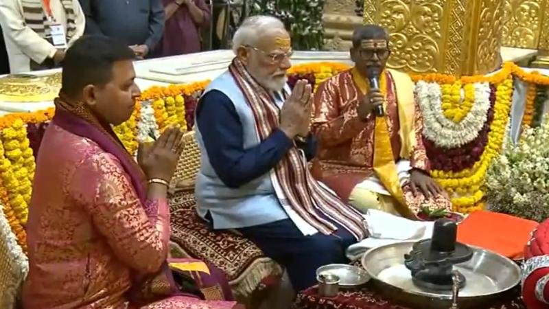 PM-Modi-in-Somnath-Mandir.jpg