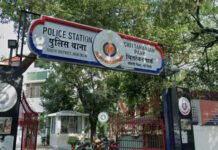 CBI caught the bribe taking inspector red handed, the policeman was taking bribe of Rs 10 lakh