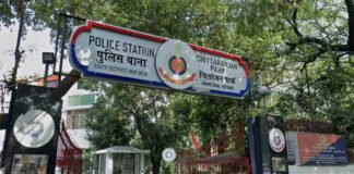 CBI caught the bribe taking inspector red handed, the policeman was taking bribe of Rs 10 lakh