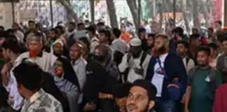 Leader’s eye gouged out in clash a day before voting in Bangladesh, mother dies of shock