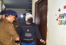 Three sisters committed suicide by jumping from the 9th floor