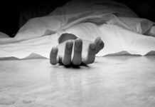 The body of Mahant Parasnath, the abbot of Jhak Math, was found floating in a pool of water.